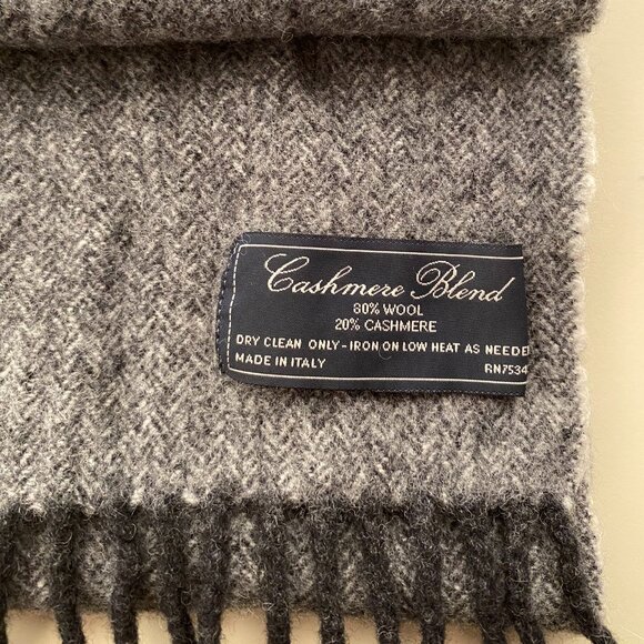 Italian Unisex Cashmere Blend Scarf - Picture 6 of 6